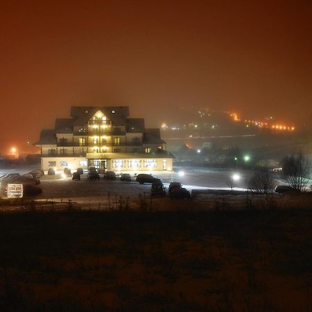 Hotel Toacabellevue Gura Humorului Exteriör bild