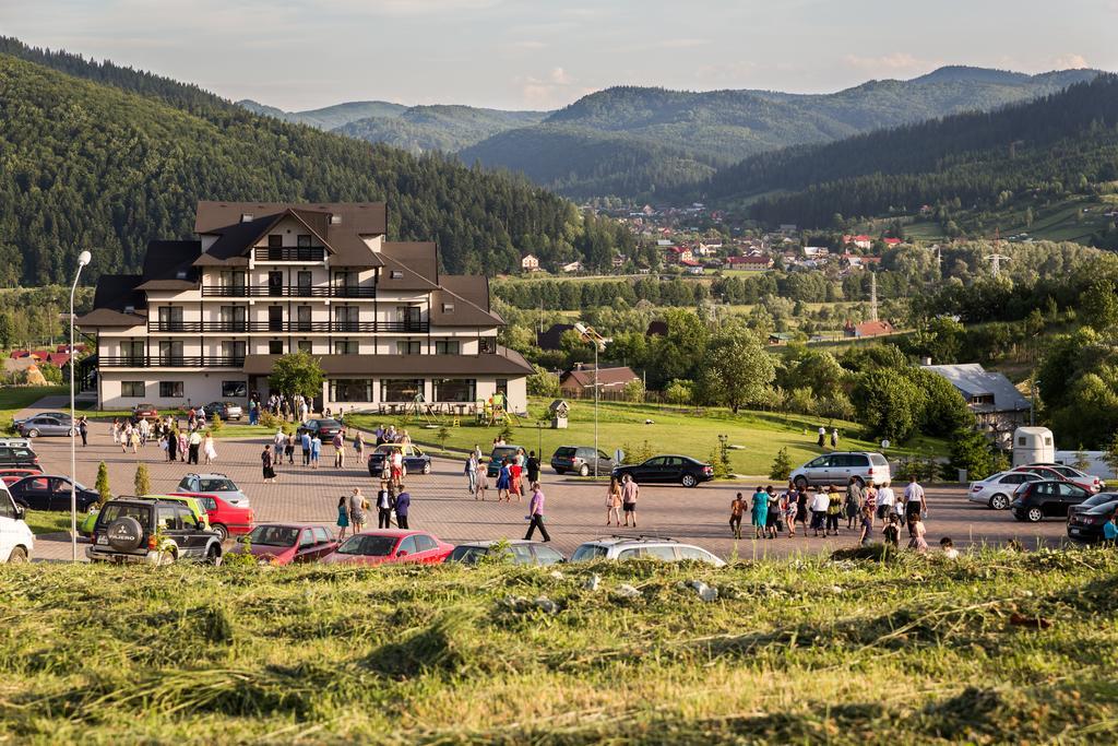Hotel Toacabellevue Gura Humorului Exteriör bild