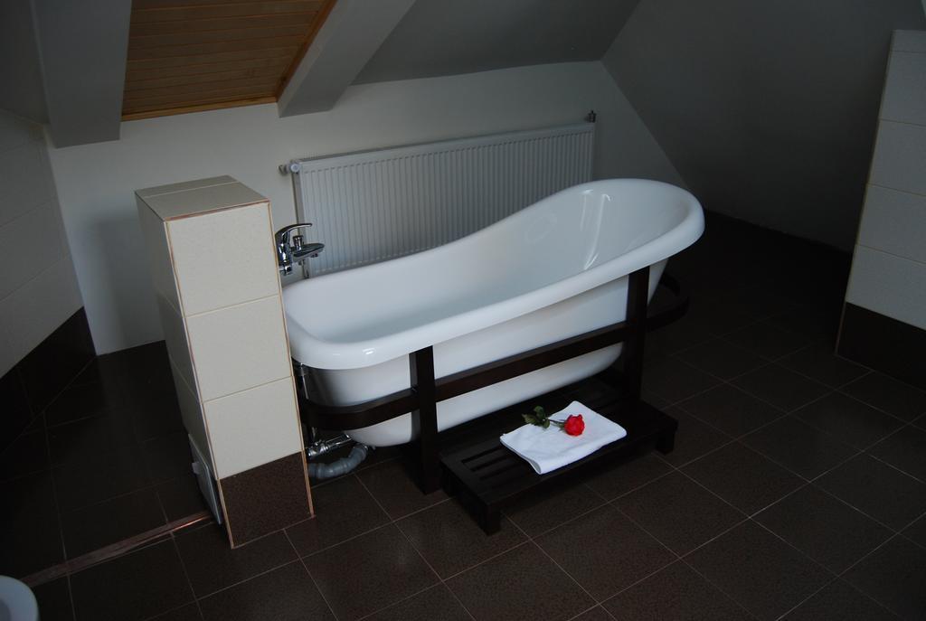 Hotel Toacabellevue Gura Humorului Exteriör bild